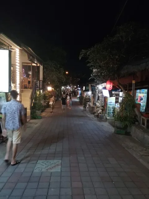 Tutmak warung kopi