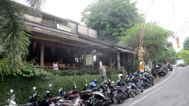 Tutmak warung kopi