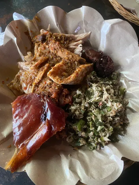 Warung Babi Guling Ibu Oka 3