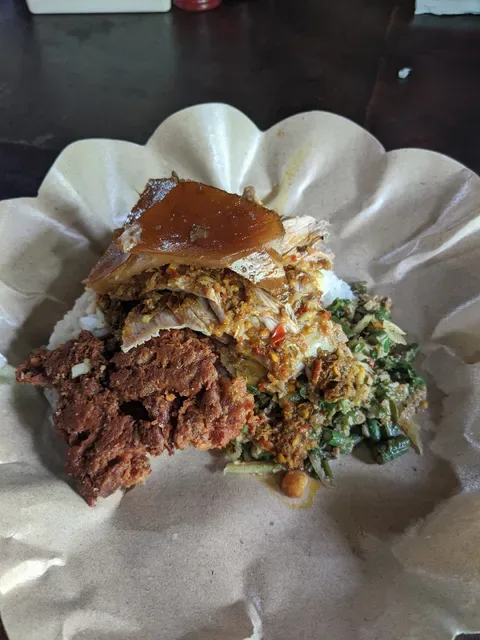 Warung Babi Guling Ibu Oka 3