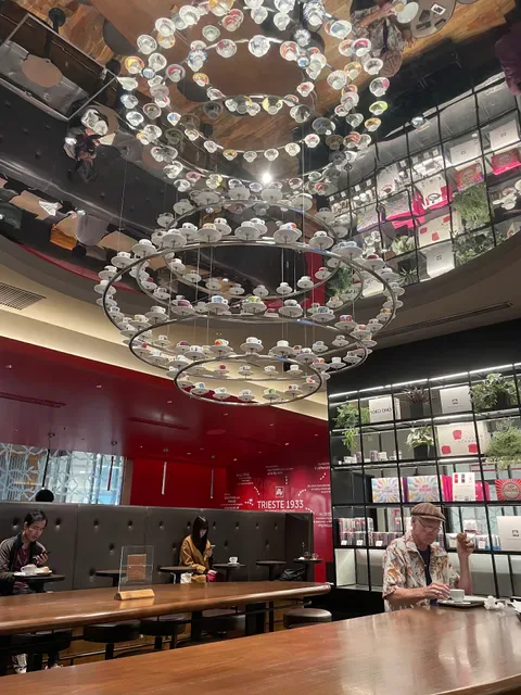 illy CAFFÈ Yurakucho ITOCiA