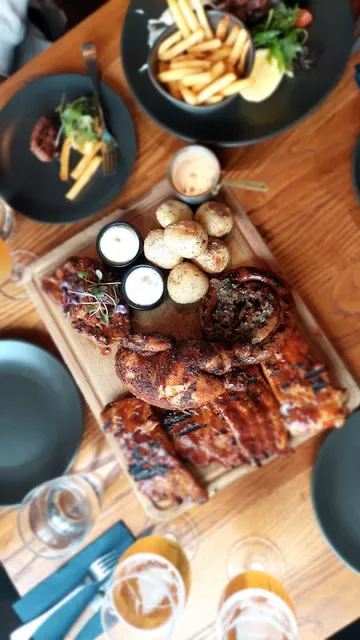 Flame Bar & Grill