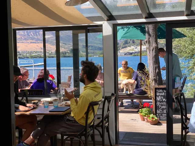 The Boat Shed Cafe