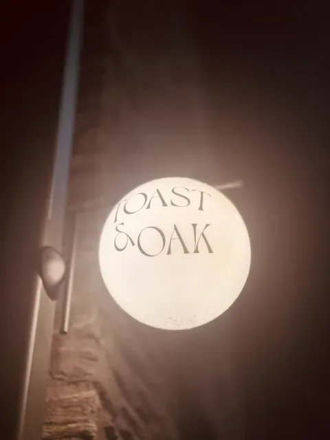 TOAST & OAK