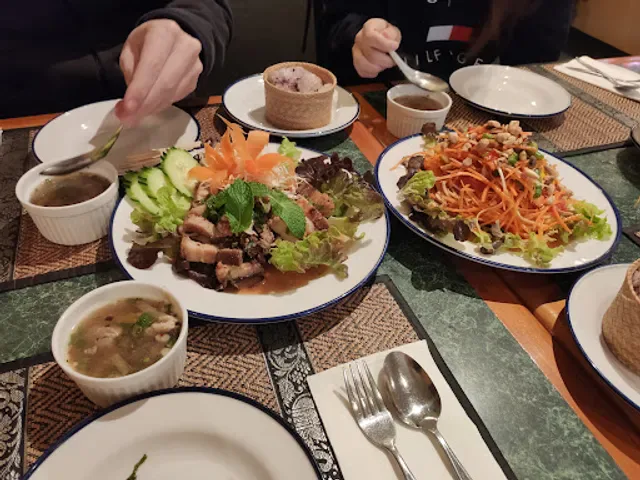 Somtum Thai