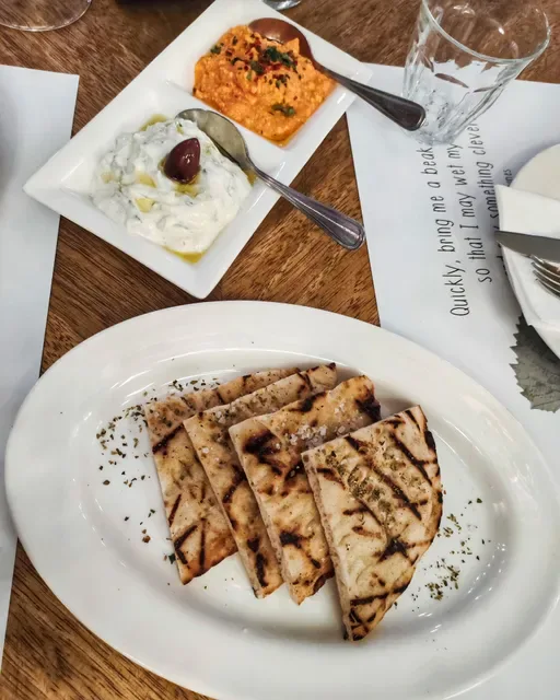 BAKALAKI Greek Taverna