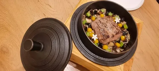 NAEUM Restaurant