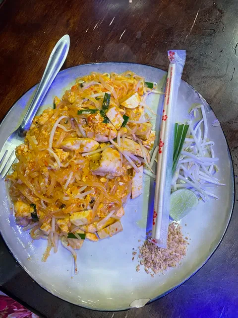 Try Me Thai & Vegetarian Restaurant