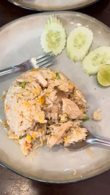 Try Me Thai & Vegetarian Restaurant