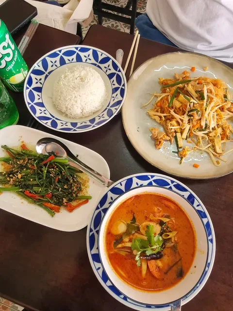 Try Me Thai & Vegetarian Restaurant