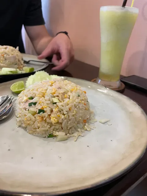 Try Me Thai & Vegetarian Restaurant