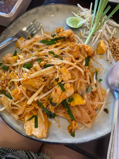 Try Me Thai & Vegetarian Restaurant
