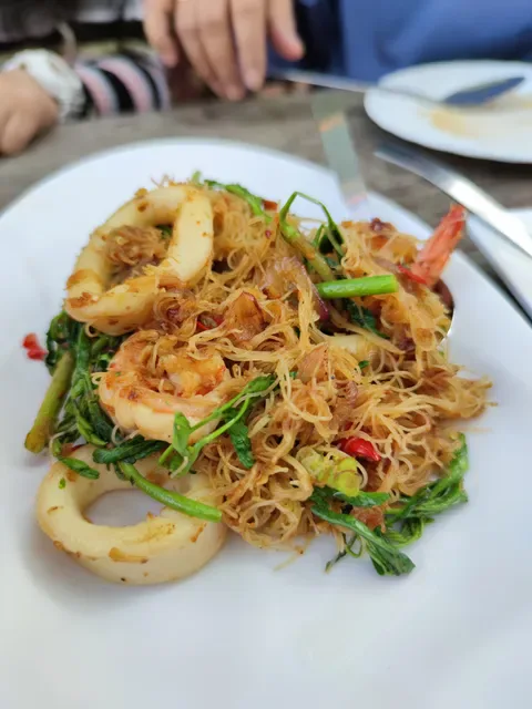 Som Tum Khun Kan