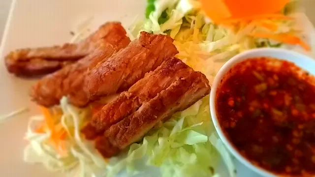 Som Tum Khun Kan