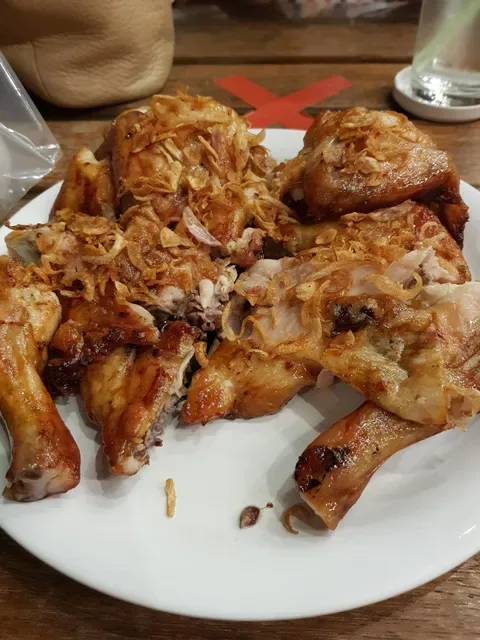 Som Tum Khun Kan