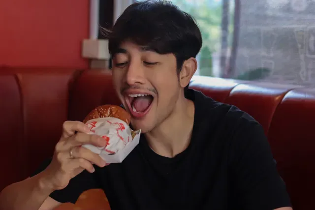 Daniel Thaiger Burger Hub & STAX Burger