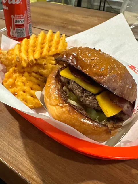 Daniel Thaiger Burger Hub & STAX Burger