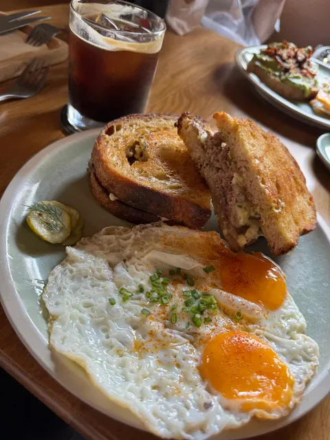 Sarnies Bangkok