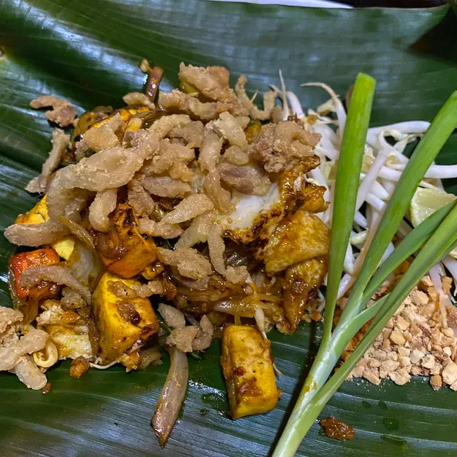 Pad Thai Fai Ta Lu (Dinso Rd)