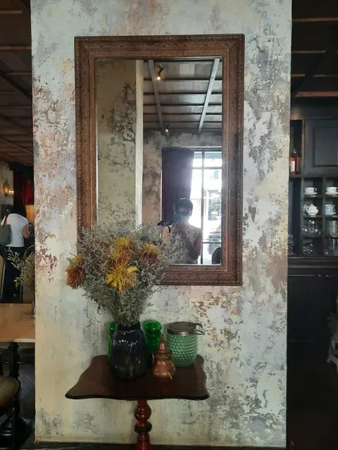 Shaloba @Baan Tuk Din