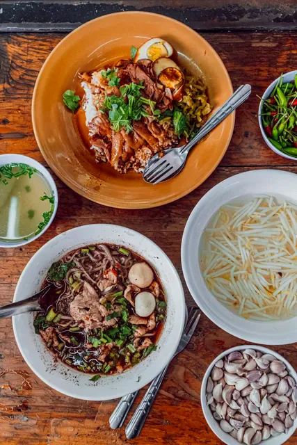 ก๋วยเตี๋ยวเรือรัตนโกสินทร์ (Boat Noodle)