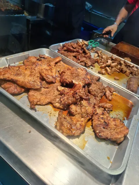 Roasted Honey Glazed Pork Mae Sumontha