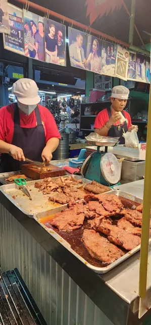 Roasted Honey Glazed Pork Mae Sumontha