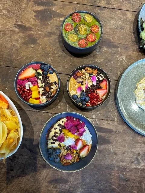 Earth House | Restaurant | Wine Bar
