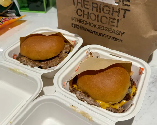 Easy Burger (Phrom Phong)