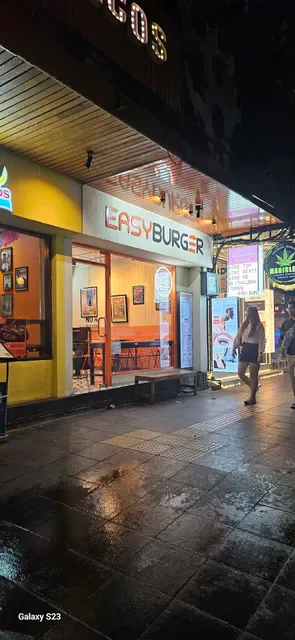 Easy Burger (Phrom Phong)