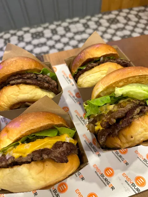 Easy Burger (Phrom Phong)