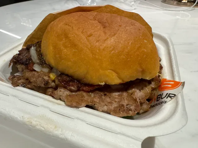Easy Burger (Phrom Phong)