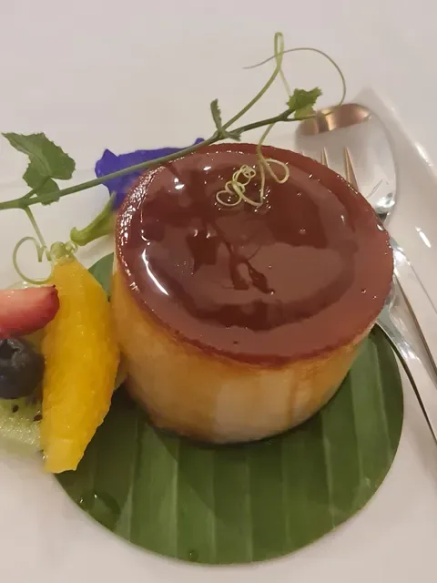 KHAO (Ekkamai)