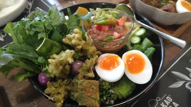 Kub Kao Kub Pla @Emquartier