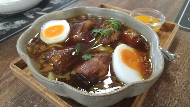 Kub Kao Kub Pla @Emquartier