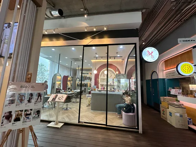 ROAST coffee & eatery