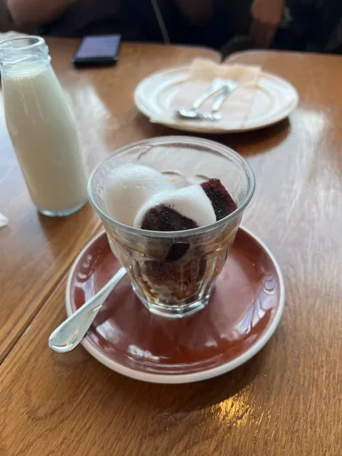 ROAST coffee & eatery