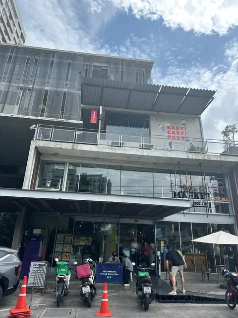 ROAST coffee & eatery