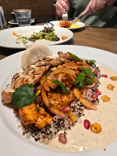 Roast @EmQuartier