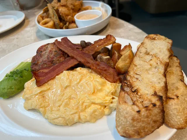 Roast @EmQuartier