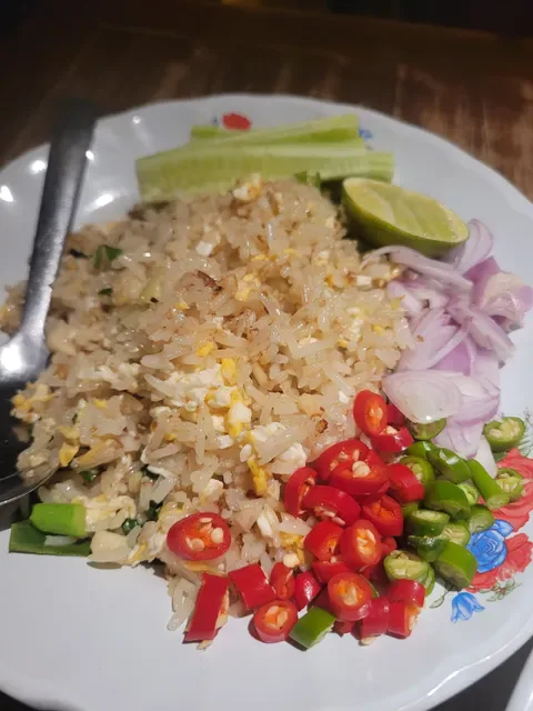 Sri Trat Restaurant and Bar