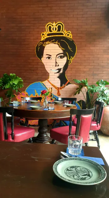 Sri Trat Restaurant and Bar