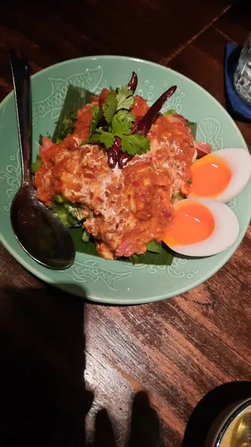 Sri Trat Restaurant and Bar