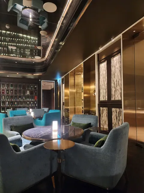 The White Mulberry Bar