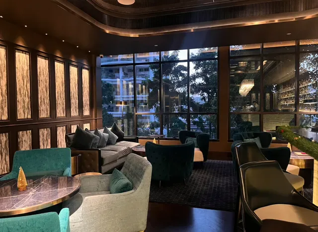 The White Mulberry Bar