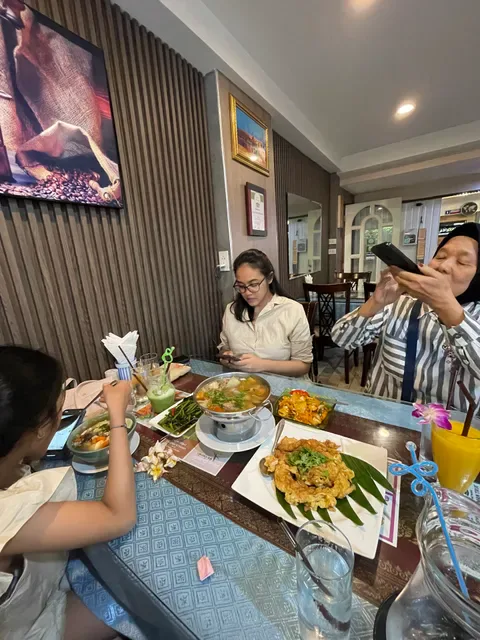 Usman Thai Muslim Food (Halal)