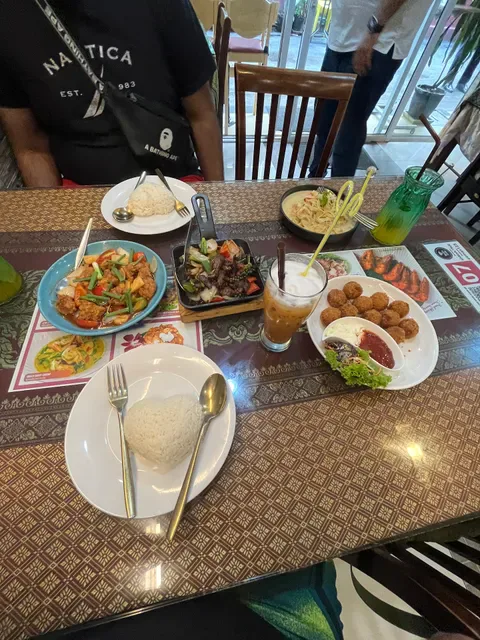 Usman Thai Muslim Food (Halal)