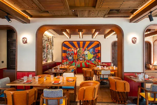 El Santo Mexican Restaurant & Bar