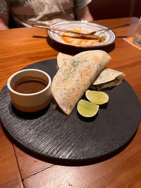 El Santo Mexican Restaurant & Bar