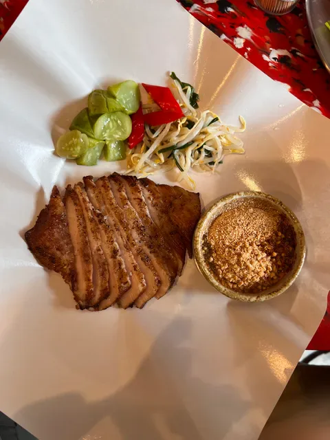 Padthai Chapaa - Asoke